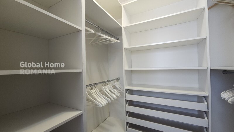 Pipera - American Village, teren 300 mp, 3 locuri parcare